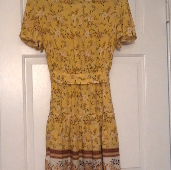 SOLD✔Boho Dress Gold Floral Print Size L - Picture 3 of 3